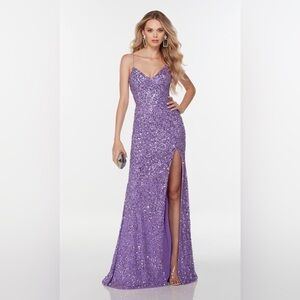 New! Maddison James Purple Sequin Lace up Back, High slit Gown 💜 sz 8, 10 NWT!